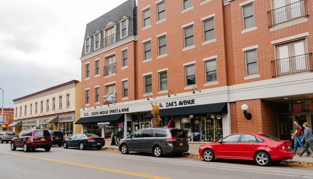Shopping on South Avenue in South Wedge